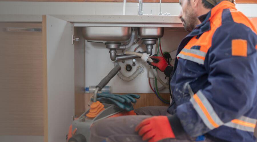 Professional slab leak plumber services in Devils Elbow, MO